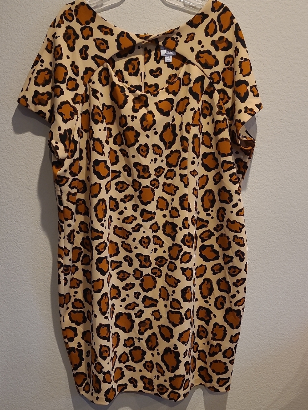 The Dress Shop Disney Leopard Print Dress Size 3X - Picture 2 of 8